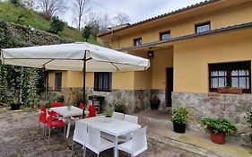 Río España - Casa amplia con patio y barbacoa en Villaviciosa